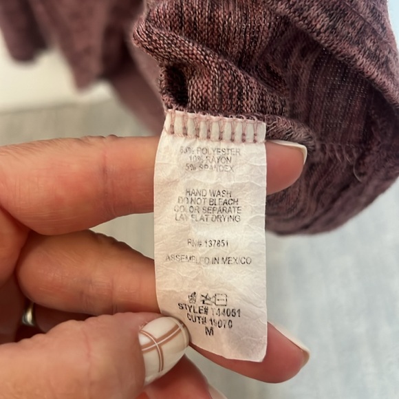 Euc shoulder cut out long sleeved top - Picture 3 of 6